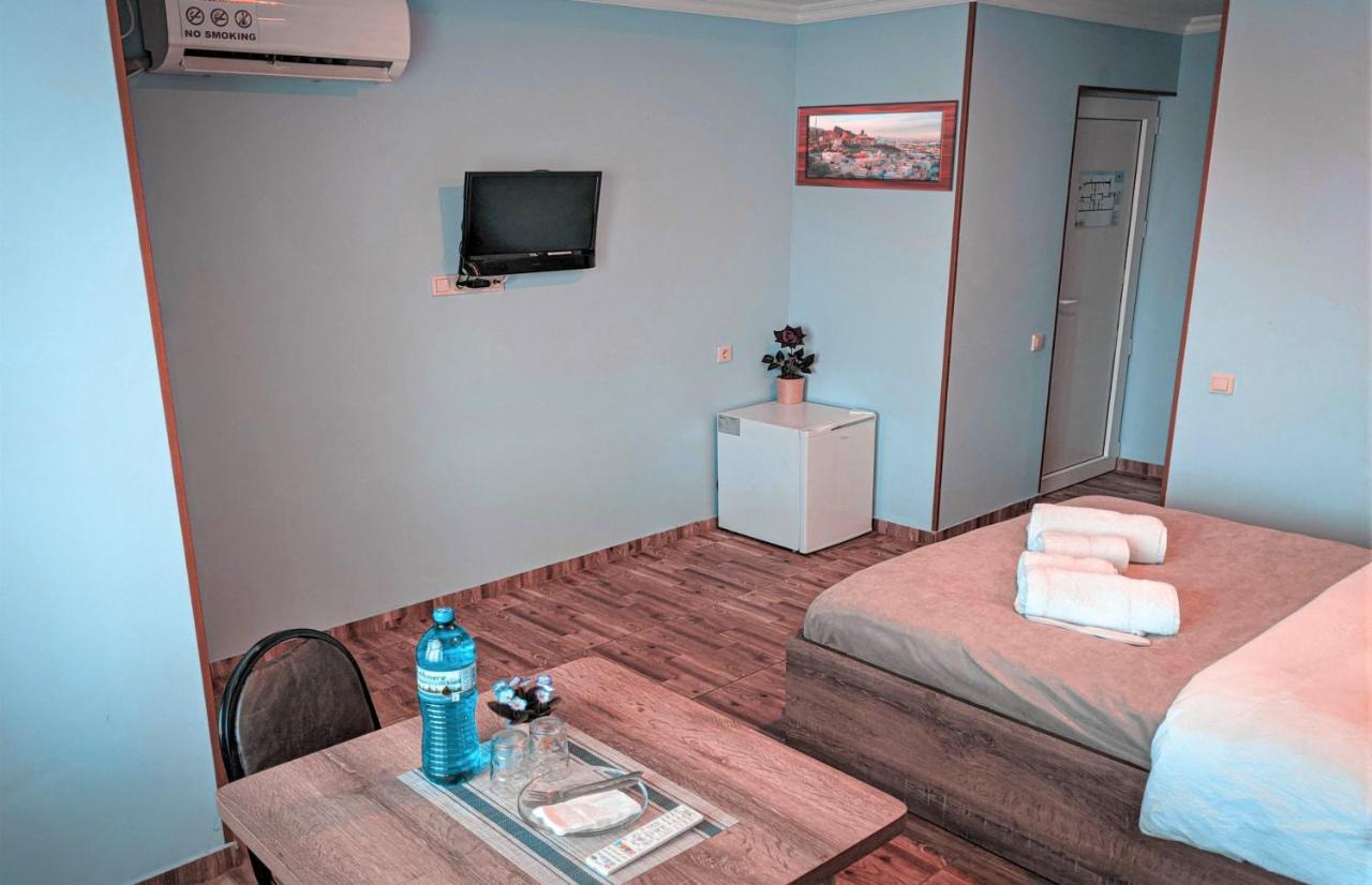 Tbilisi Airport Hotel - Atu Экстерьер фото