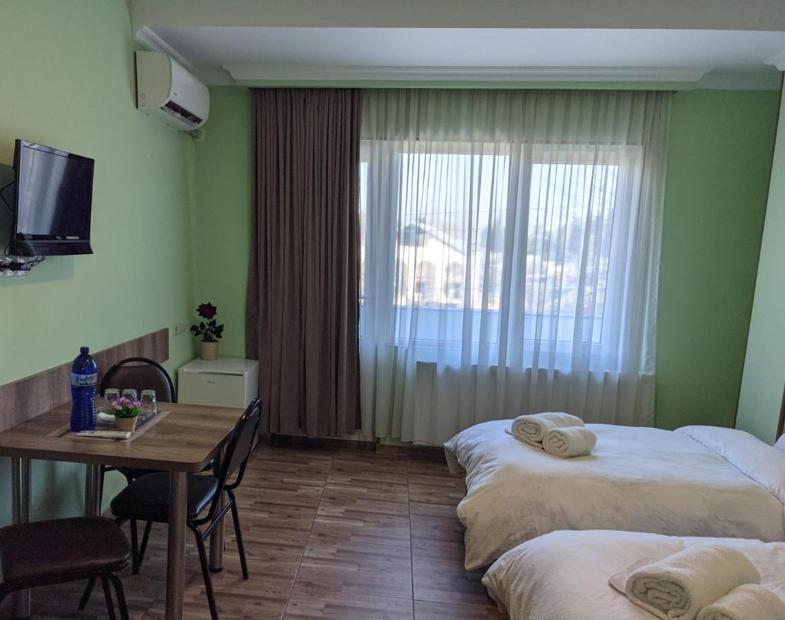 Tbilisi Airport Hotel - Atu Экстерьер фото